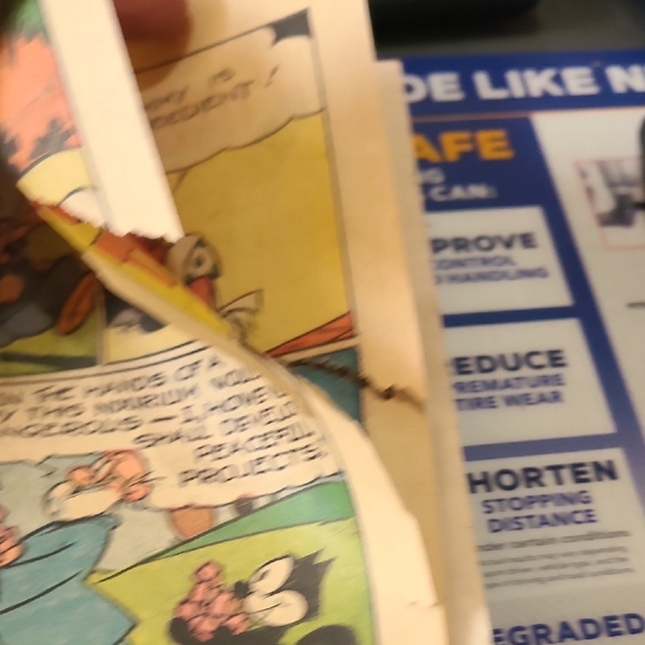 Comic Book - Picture 7 of 11